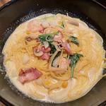 えびとベーコンとほうれん草のクリームスープすぱ