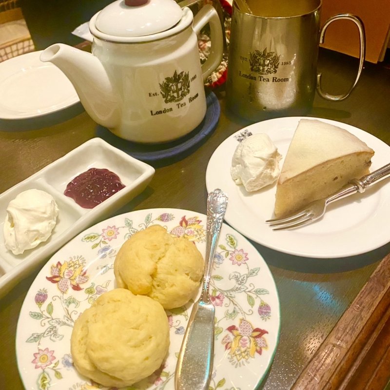 アフターヌーンティーセット(スコーンとケーキ)(ロンドンティールーム 阪急百貨店メンズ館店)