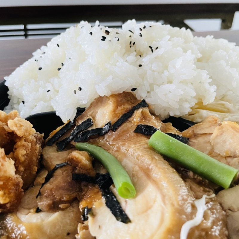 照り焼きチキン弁当(ふぁみりぃ弁当)