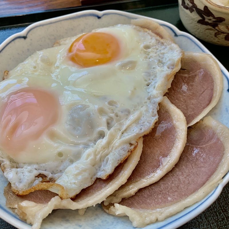 自家製イノシシのハムエッグ(麦酒屋 るぷりん 銀座)