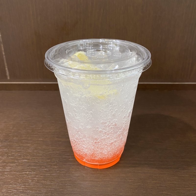ピンクグレープフルーツレモネード(Cafeよもだ)