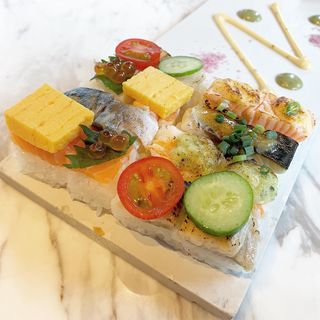 モザイク寿司(KINKA sushi bar izakaya 六本木)