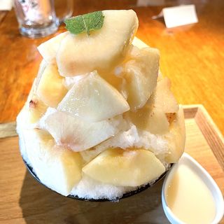 白桃ミルクかき氷(博多ほたる 銀座店)