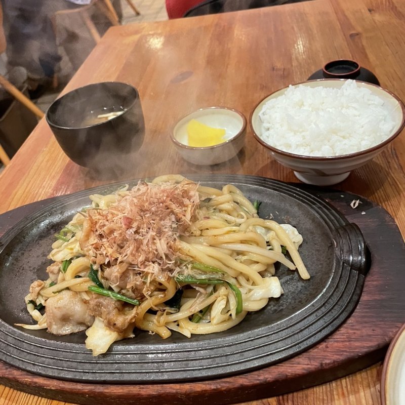 焼きうどん定食(お好み焼ノルド)