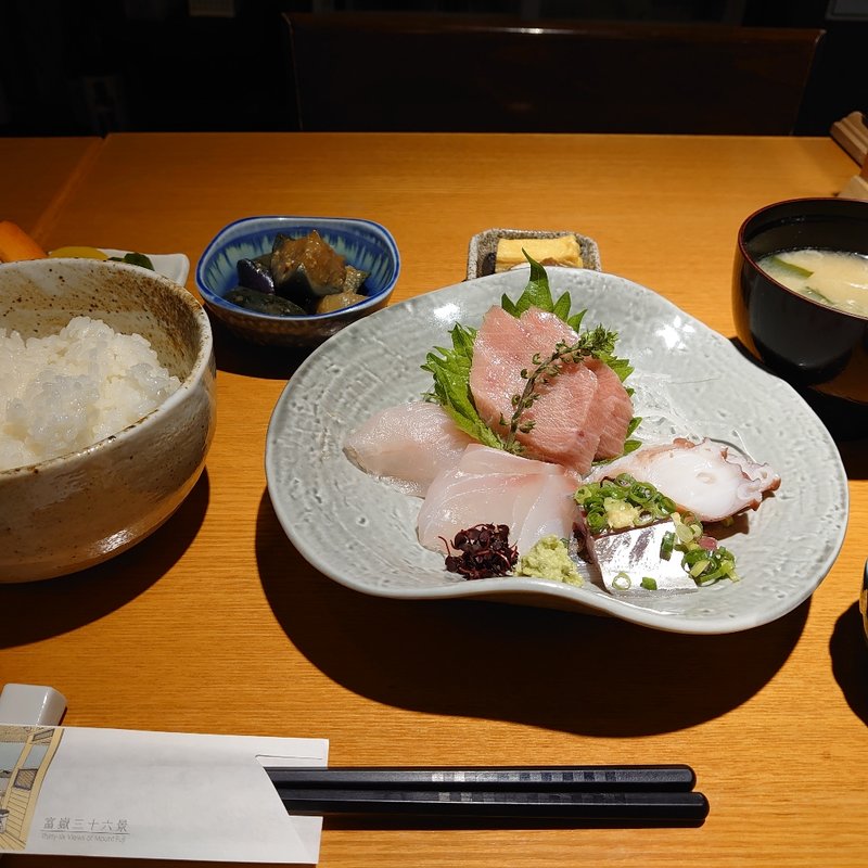 刺身定食(旬彩はやさか)