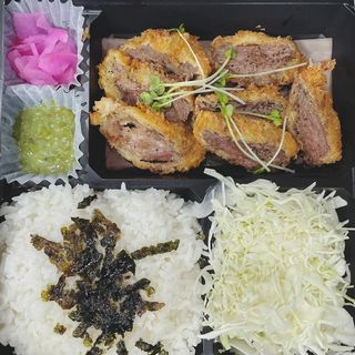 熟成肉赤身カツ弁当(牛かつ 黒べこ 高円寺店)