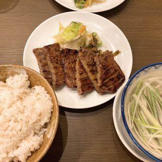 牛タン定食6枚切り(牛たん 焼助 仙台駅西口本店)