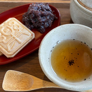 最中とほうじ茶セット(いちや東京ミズマチ店)