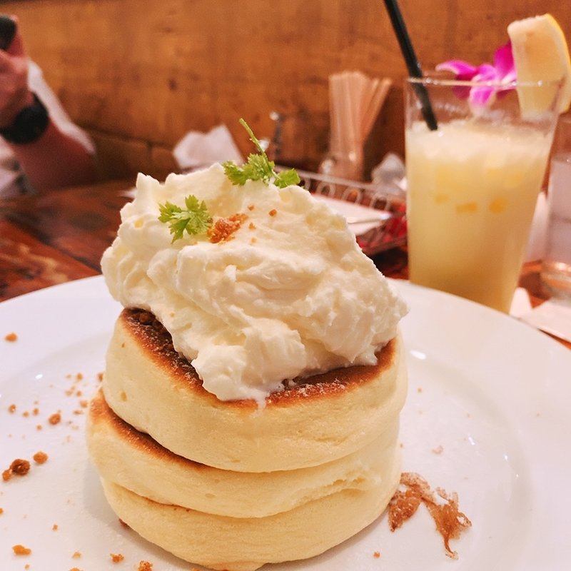 食べたらヤミツキになる魅惑のフワフワ『シフォンパンケーキ』(The French Toast Factory)