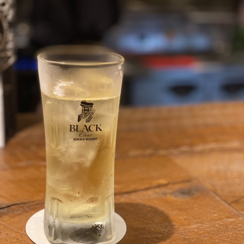 ブラックニッカハイボール(立ち飲み小料理 衣)
