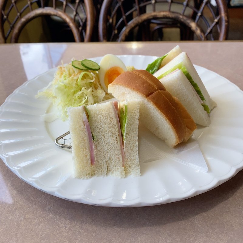 モーニングA(ハムサンド+ゆで卵+サラダ)(グランメール )