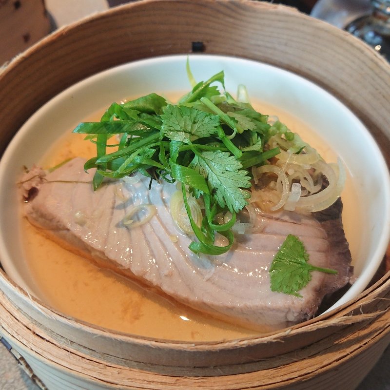 メジマグロのレモングラス蒸し(BETELNUT THAI VIETNAMESE DIMSUM)