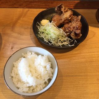鶏の唐揚げご飯セット(ランチタイムサービス)(アヒル家)