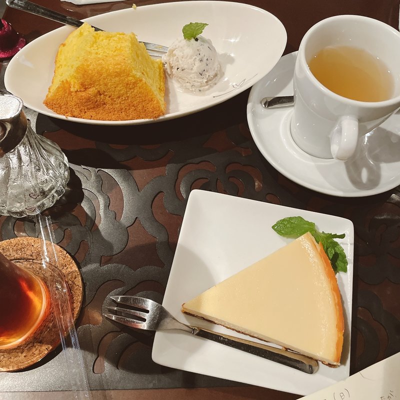 みそ仕立てのちーずけーき(月のとき )