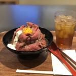 ローストビーフ丼(ローストビーフ星 イオンモール名古屋茶屋店)