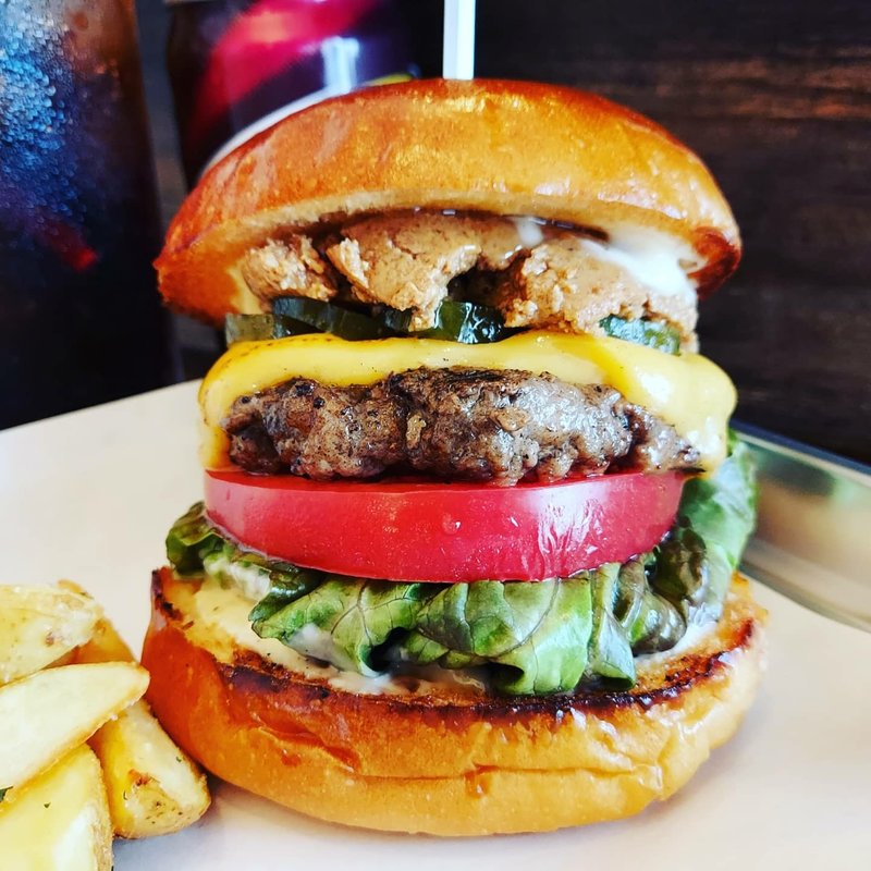 チャーリー＋アーモンドバター(Richard Burger (リチャードバーガー))