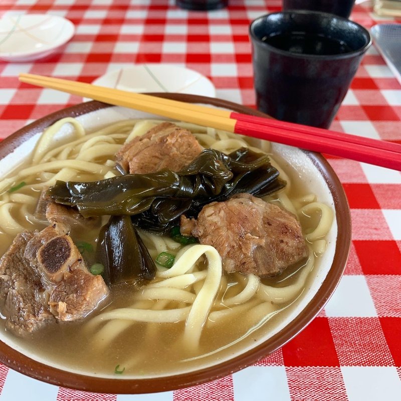 ソーキそば(宮里そば （みやざとそば）)