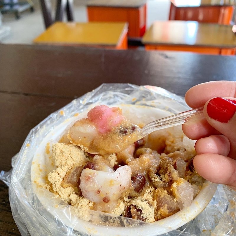 きな粉ぜんざい(古謝もち店)