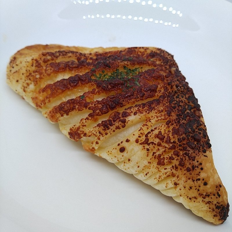 レモンチキンデニッシュ(かもめテラス　三陸菓匠さいとう総本店)