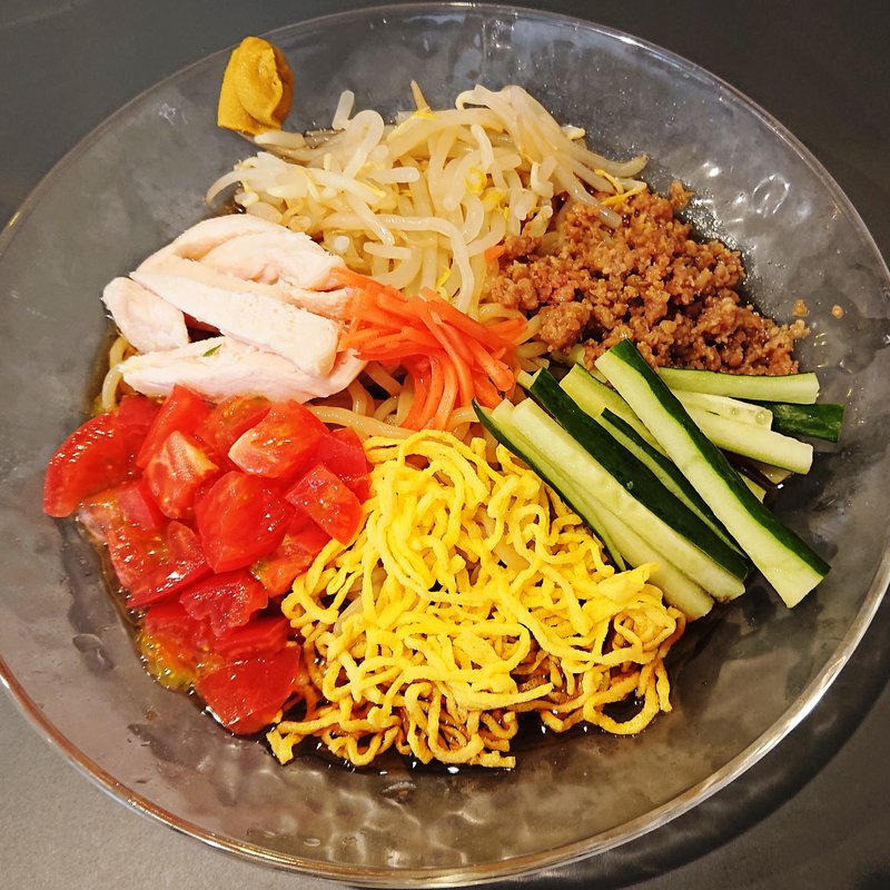 冷やし中華(黄金拉麺『鶏のおかげ』 八王子みなみ野店)