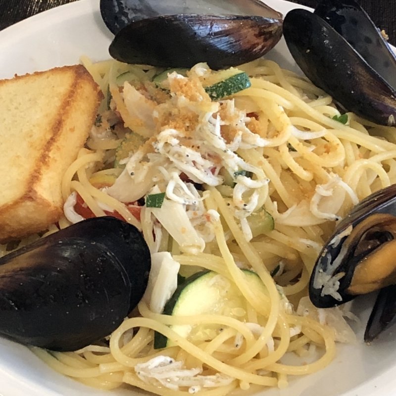 釜揚げしらすとムール貝のAO(yokayo)