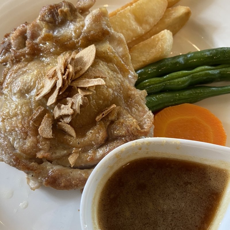 チキンソテー(ポワル )