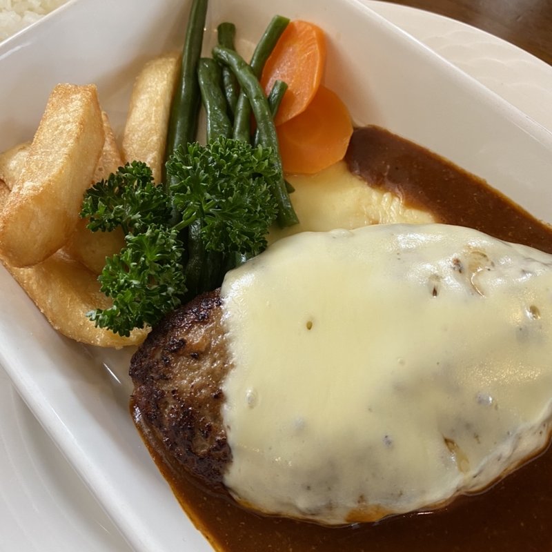 チーズたっぷりハンバーグ(ポワル )