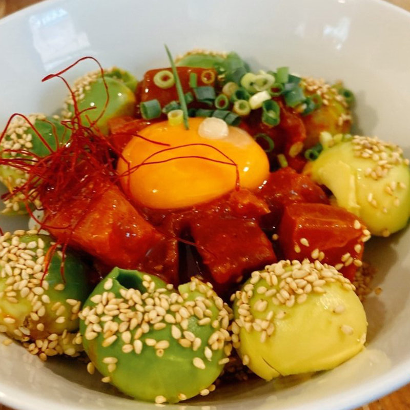 マグロユッケアボカ丼(マドッシュカフェ)