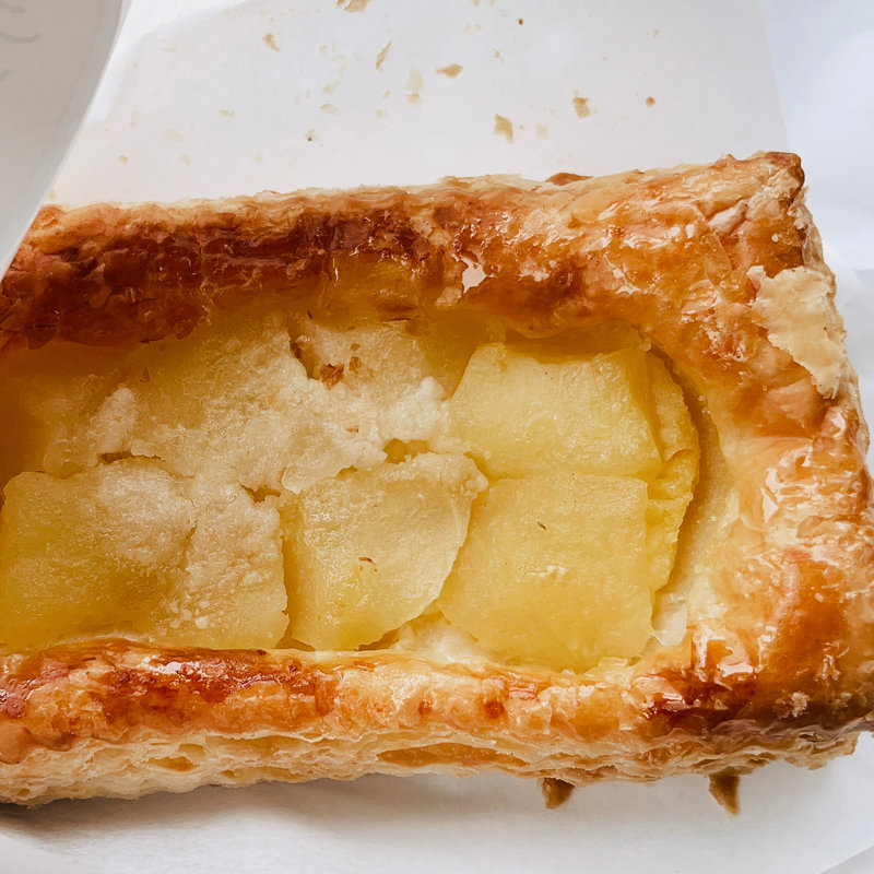 クランブル林檎パイ(赤い林檎 )