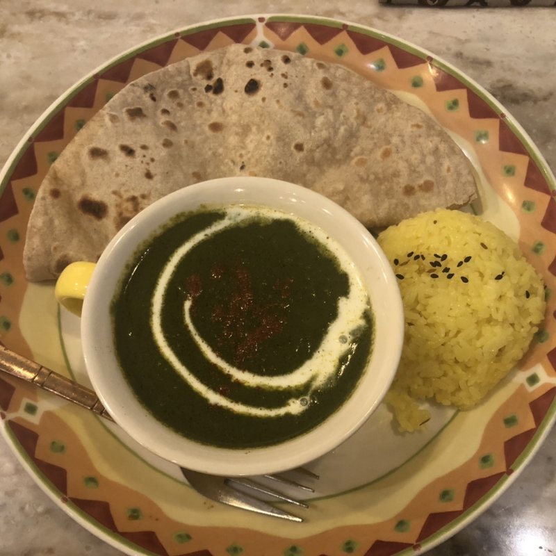 チャパティカレーセット（ほうれん草チキンカレー）(アールティー 神戸下山手県庁前店)