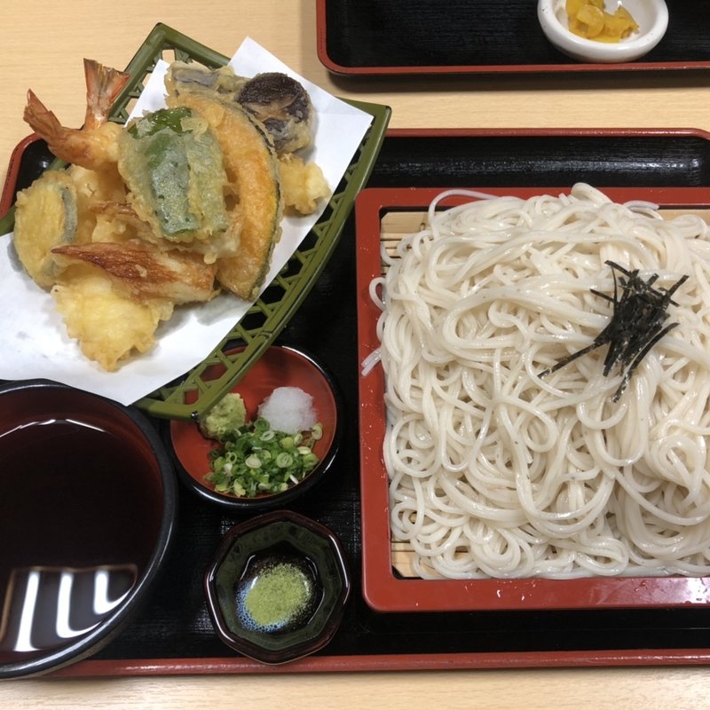 天ざる大盛（海老二尾）(二滝そば)