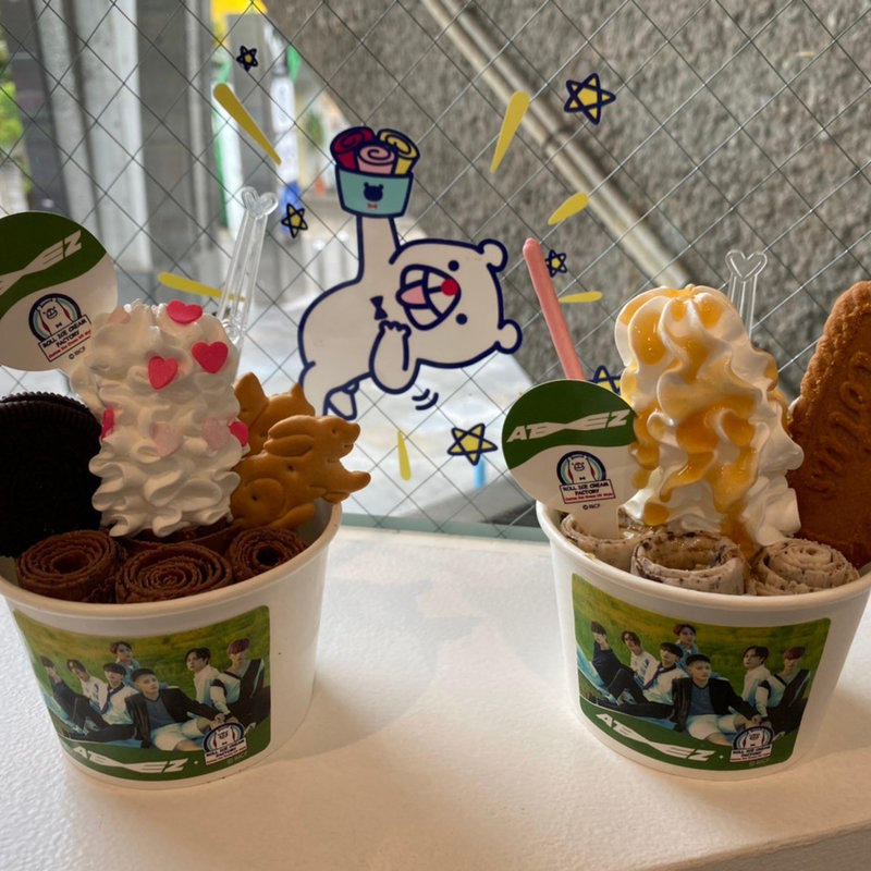 HONG JOONG バニラ(写真の内1つ)(ロールアイスクリームファクトリー 原宿表参道店)