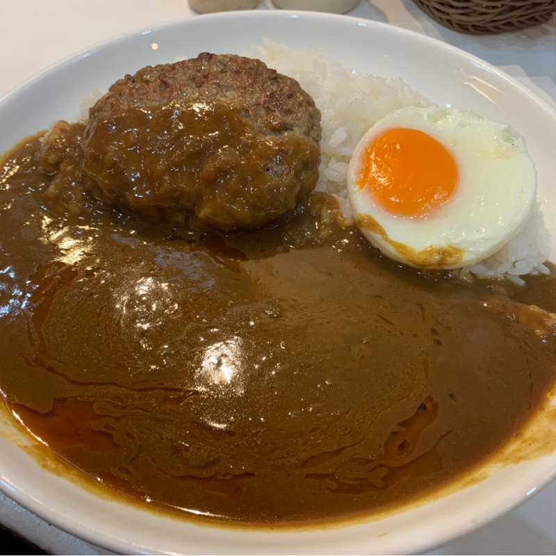 とろけるチーズインハンバーグカレー(カレーの王様 西新宿店 （カレーノオウサマ）)