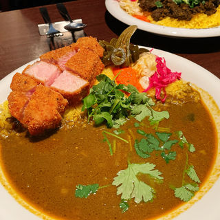 スパイスとんかつカリー(渡邊カリー 梅田本店)