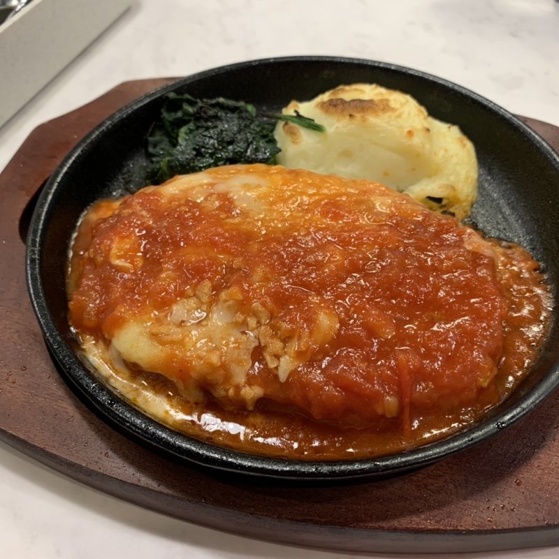 チーズトマトハンバーグ(オリーブの丘 北本二ツ家店)