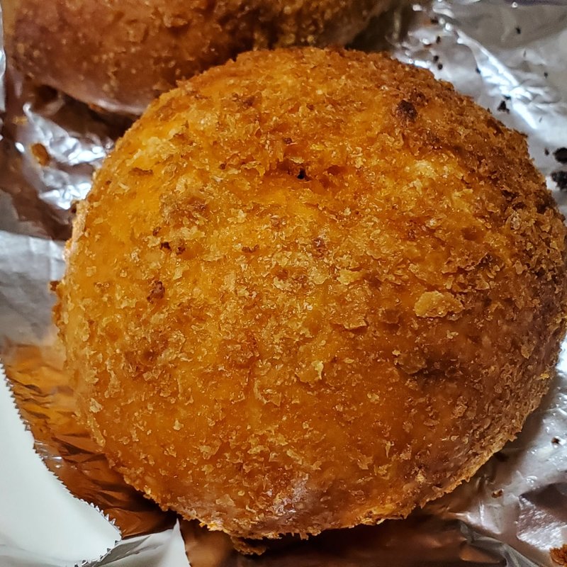 焼きカレーパン(あいわパン)