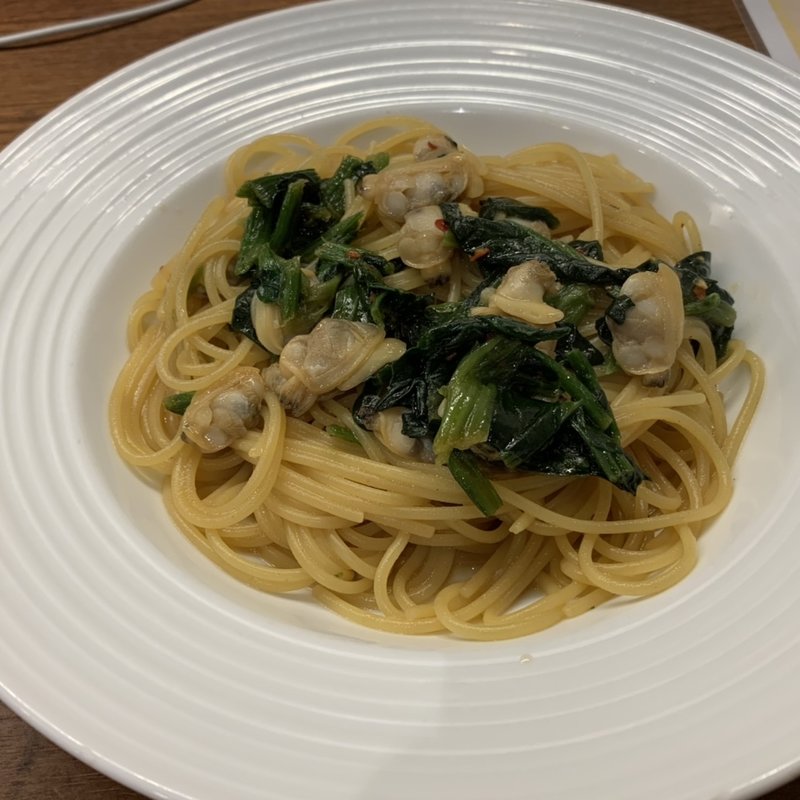 アサリとほうれん草のバター醤油パスタ(オリーブの丘 東上尾店)