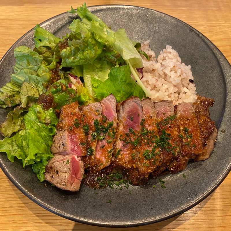 サーロインステーキ丼(BALGO)