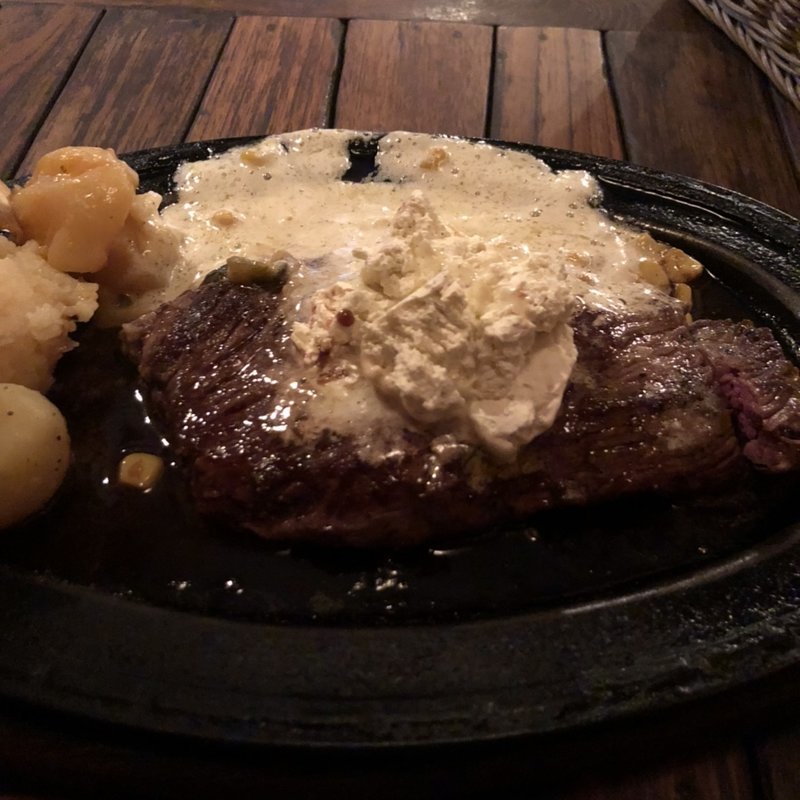 ガーリックバターステーキ(ステーキハウスB&M 大井本店)