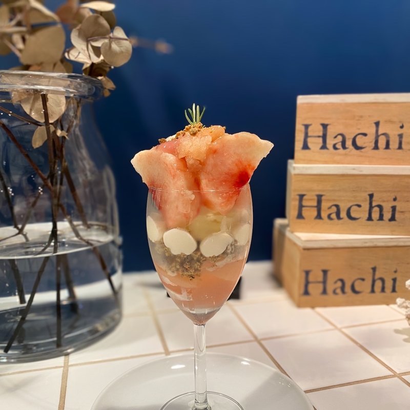 桃とアールグレイのパフェ(Hachi cafe -KOBE-)
