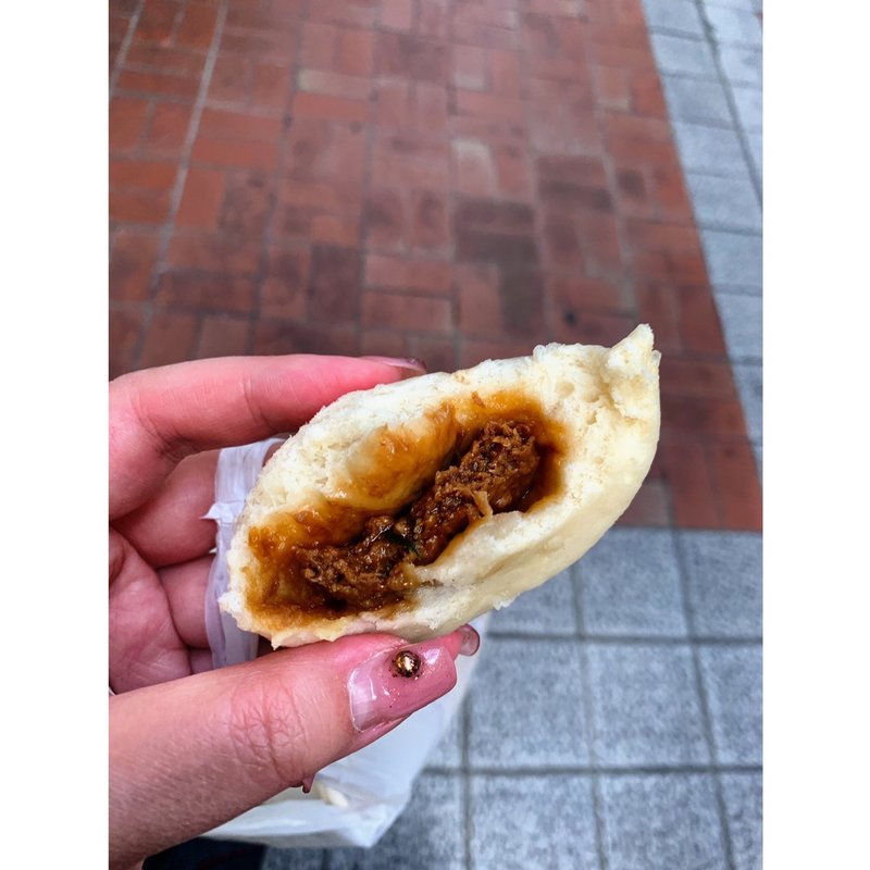 豚まん　1個(春陽軒)