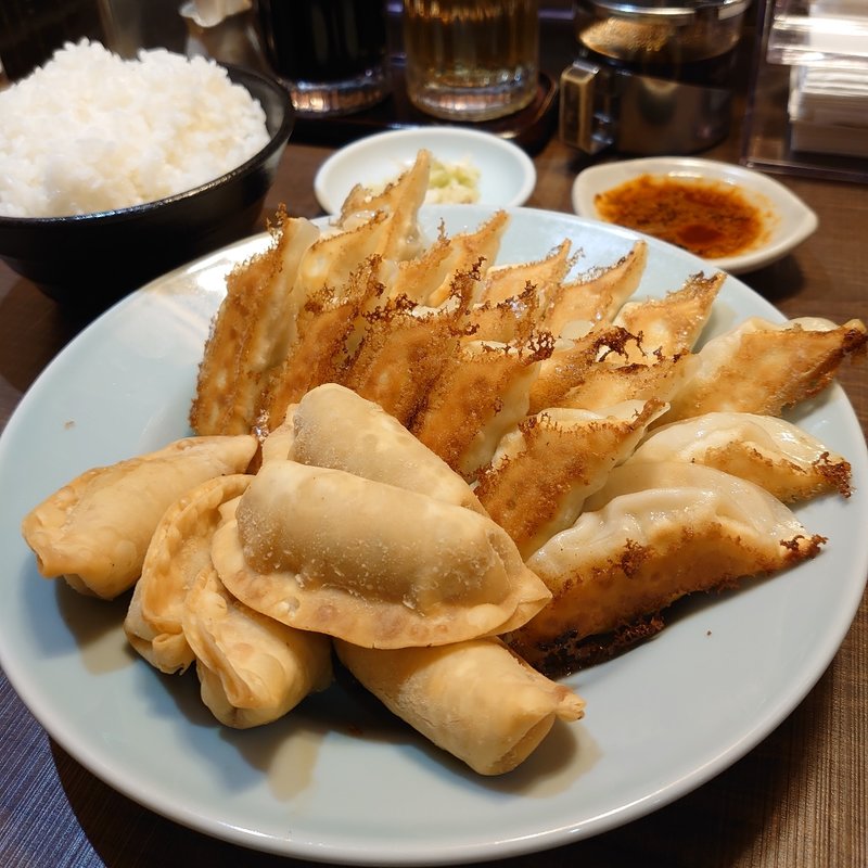 焼餃子×3＋揚餃子＋大盛ライス(宇都宮みんみん 真岡店 )
