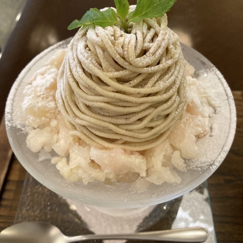 完熟桃のモンブラン(和栗や )