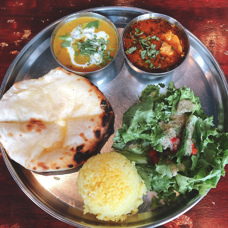 ランチカレー2種（チーズクルチャに変更）(カマルプール )