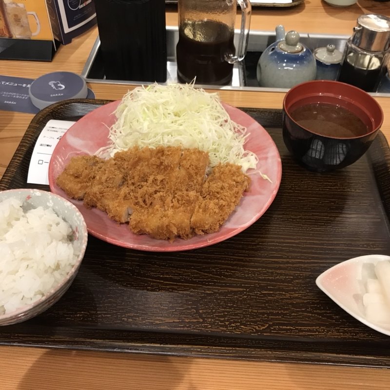 ロースカツ定食(とんかつまるや大手町one)