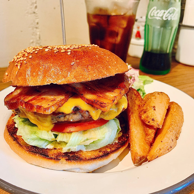 自家製ベーコンチーズバーガー(HELLO NEW DAY Hamburger)