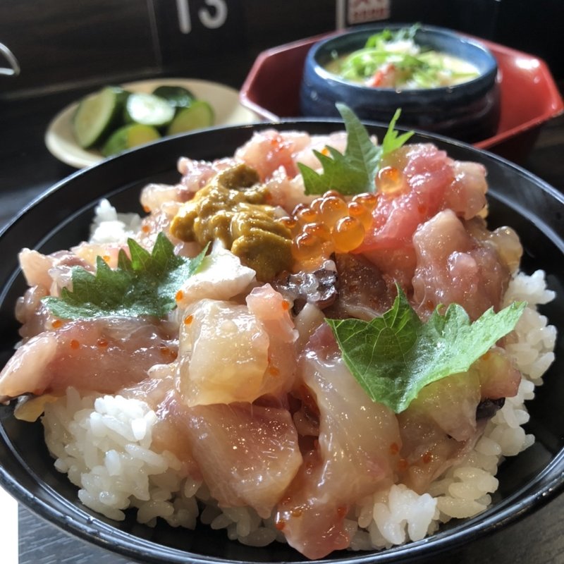 旬の海鮮丼セット(無添蔵 北花田店)