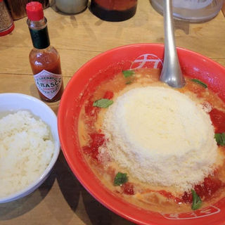 トマトチーズラーメン(九十九ラーメン 恵比寿本店)