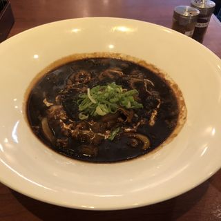 8時間煮込んだ牛すじ黒カレーうどん(あんぷく )