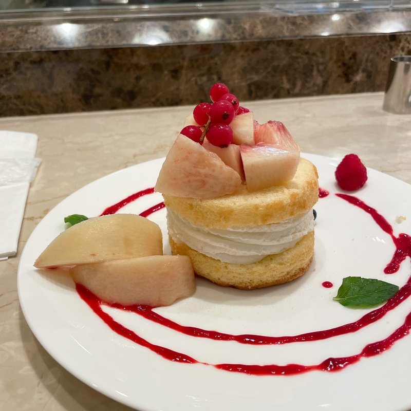桃のふわとろショートケーキ(千疋屋総本店（フルーツパーラー）日本橋高島屋店)